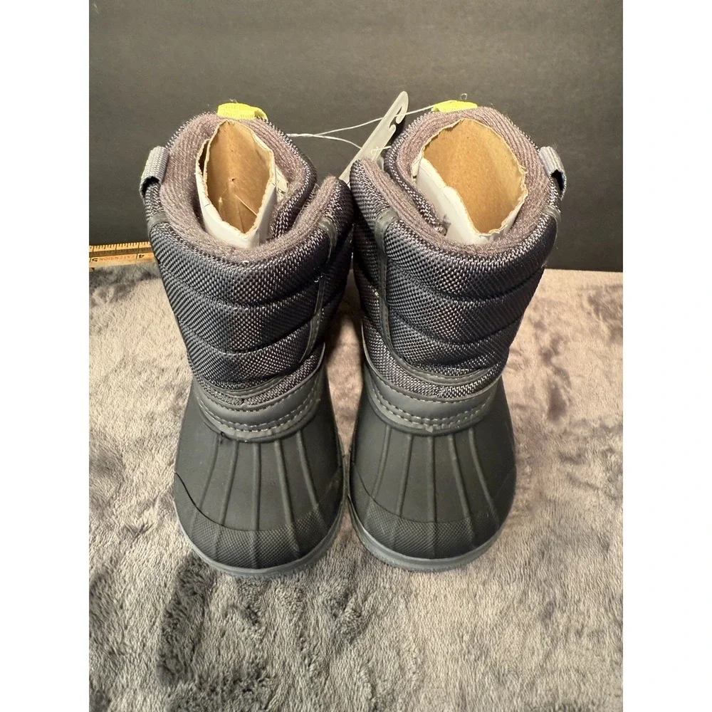 New OshKosh B'gosh Grey Splash Boots‎ Snow Rain Winter Boots Toddler Size 5 New